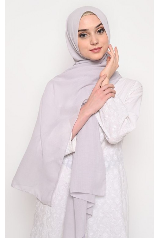 Pasmina Voal Gucci Jahit Tepi Grey